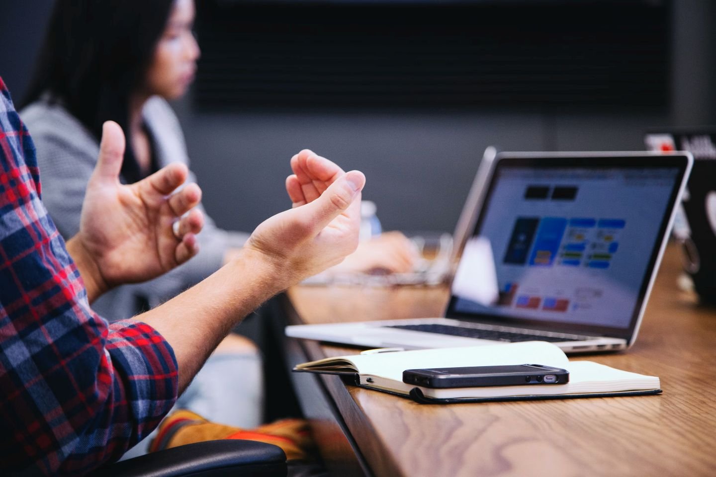 Robin Emiliani on Synchronizing Marketing and Sales: How AI Integration is Helping Close an Expensive Gap