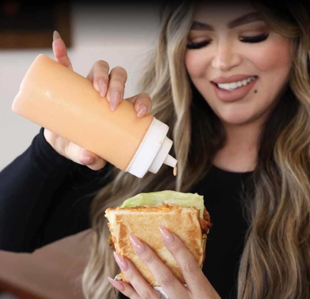 Where the Community Gathers: Tortas Manantial Strengthens Its Role as a Neighborhood Haven