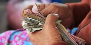 From Dong to Dollars: Understanding the Rules for Repatriating Vietnamese Currency