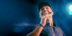 How Tony Robbins is Helping Businesses Lead with Impact