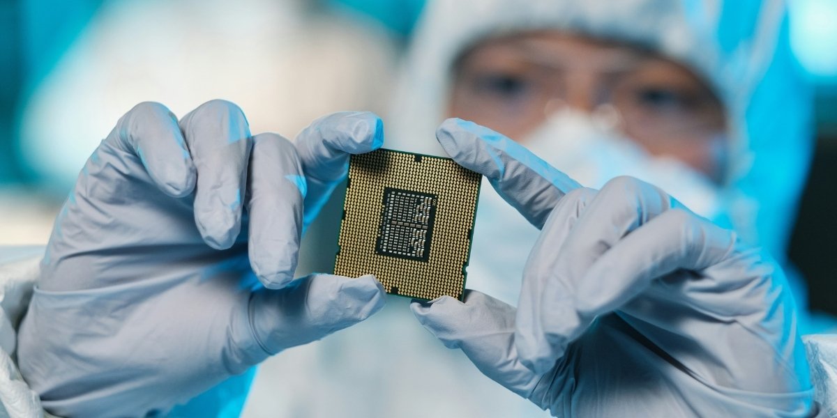 U.S. Chip Manufacturing Efforts Gain New Industry Support