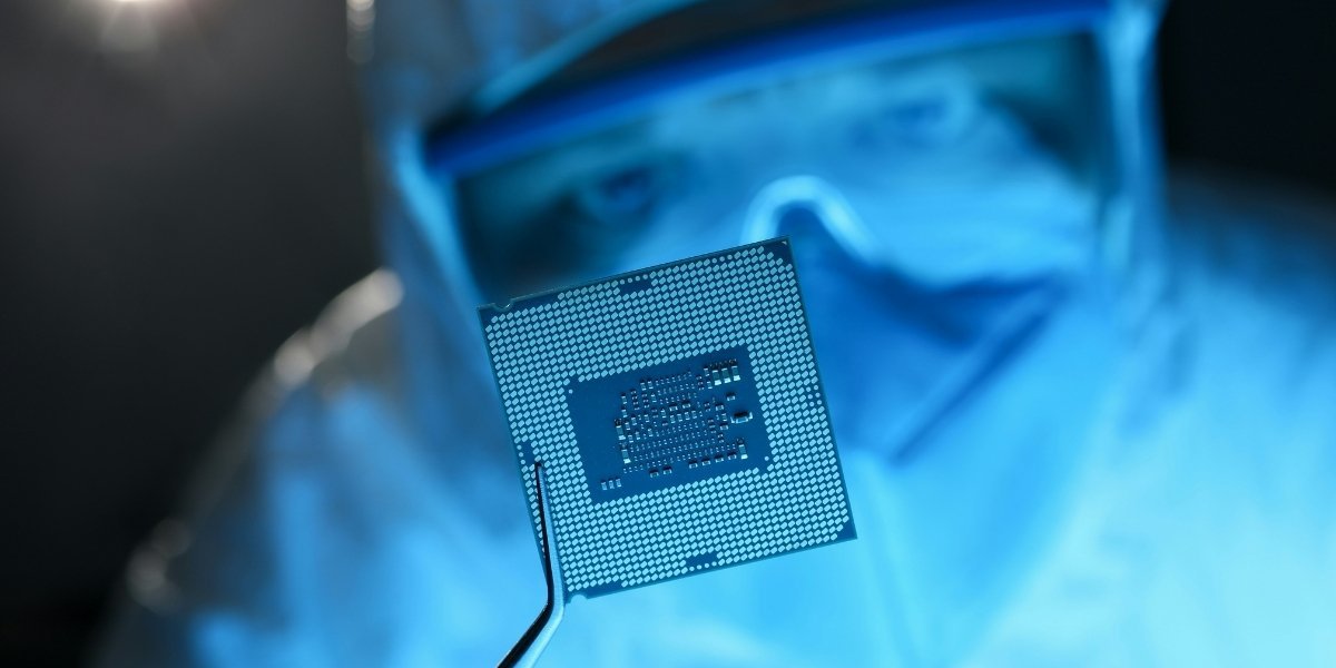 Intel Expands AI Infrastructure Plans on Enterprise Chip Demand (1)