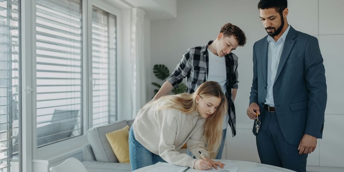 Negotiating Real Estate Fees: What Buyers and Sellers Need to Know