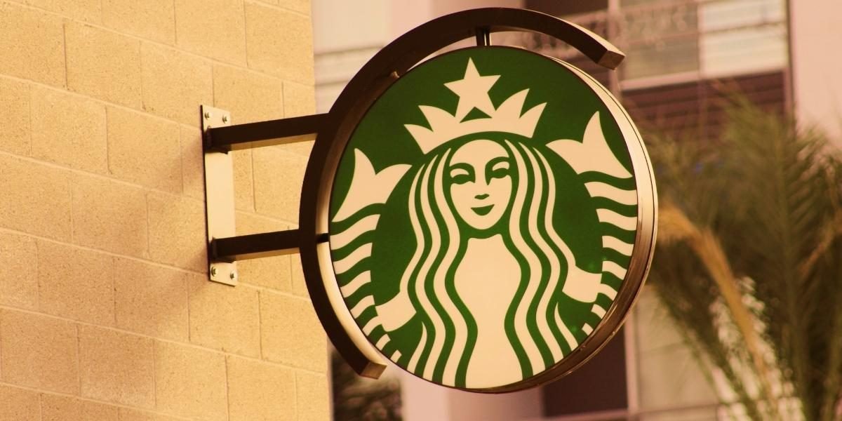 Starbucks Revamps U.S. Compensation Strategy Amid Labor Challenges