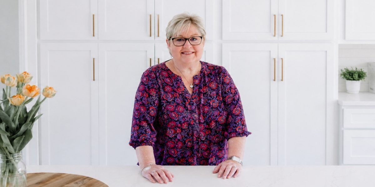 Why More People Are Choosing Direct Selling Again
