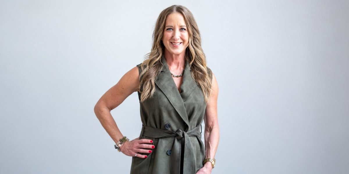 RoxAnne Eli Brings Tailored Health Support to Midlife Professionals